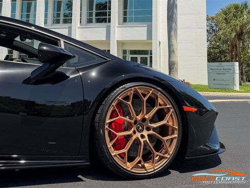Used 2022 Lamborghini Huracan EVO RWD image 58