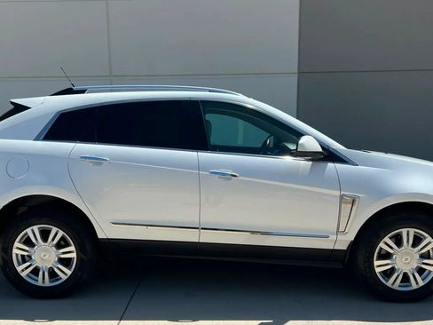 Used 2014 Cadillac SRX Luxury FWD image 8