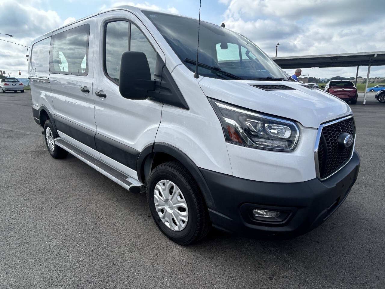 Used 2023 Ford Transit 250 Low Roof w/ Exterior Upgrade Package RWD image 3