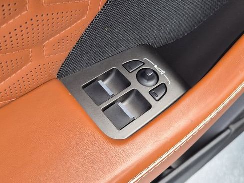 Used 2019 Jaguar F-TYPE SVR image 20