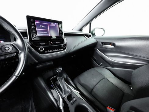Used 2020 Toyota Corolla SE image 30