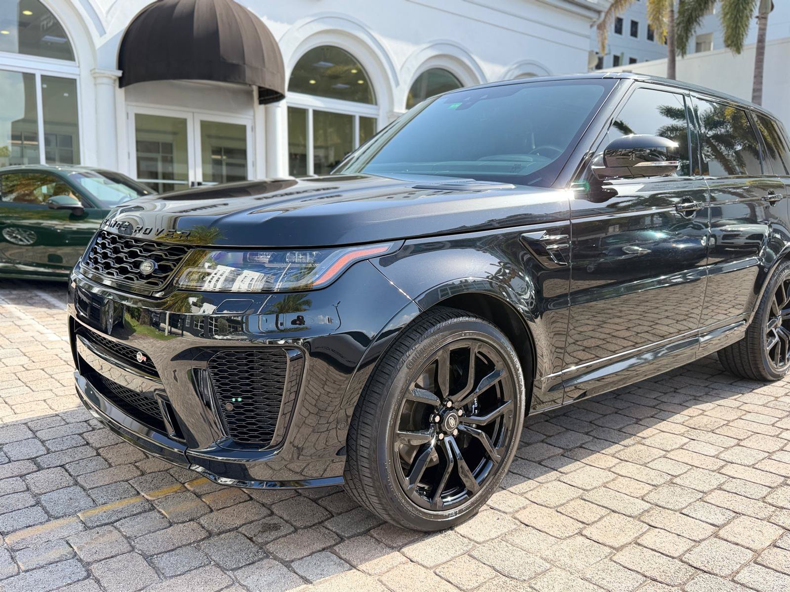 Used 2022 Land Rover Range Rover Sport SVR AWD/4WD image 2