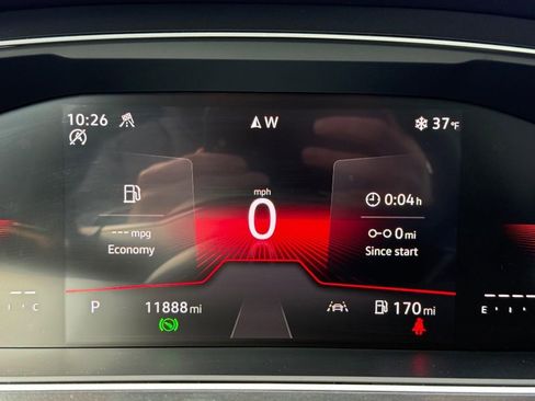 Certified 2024 Volkswagen Tiguan Wolfsburg Edition w/ Panoramic Sunroof Package image 18