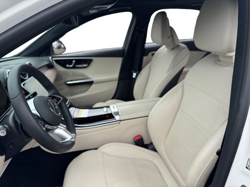 Used 2024 Mercedes-Benz C 300 Sedan image 9