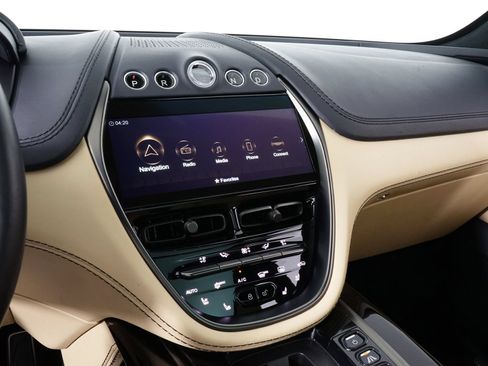 Used 2023 Aston Martin DBX AWD/4WD image 29