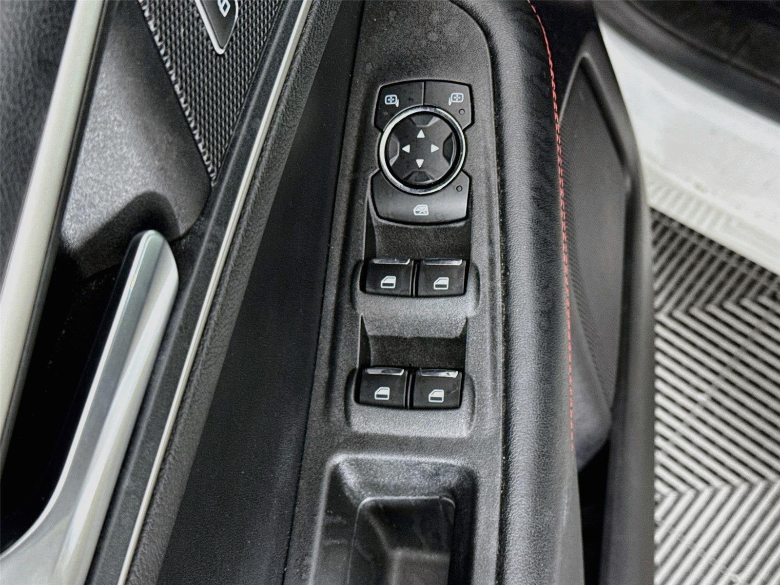 Used 2021 Ford Edge ST-Line AWD/4WD image 18