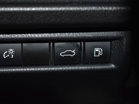 Used 2025 Toyota Camry LE image 18