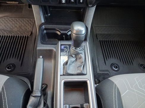 Used 2023 Toyota Tacoma TRD Off-Road image 13