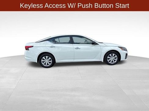 Used 2024 Nissan Altima 2.5 S FWD image 8