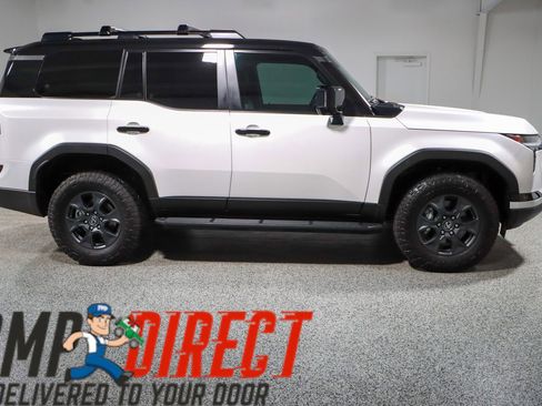 Used 2024 Lexus GX 550 image 6