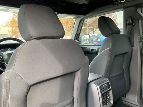 Used 2025 Ford Bronco Big Bend image 15