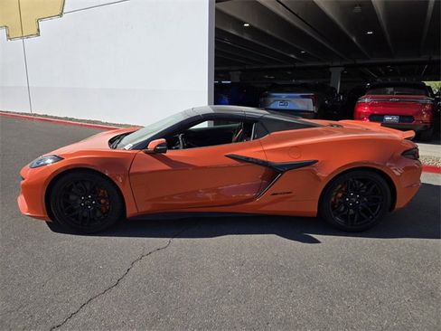 Used 2025 Chevrolet Corvette Z06 w/ Stealth Interior Trim Package image 7