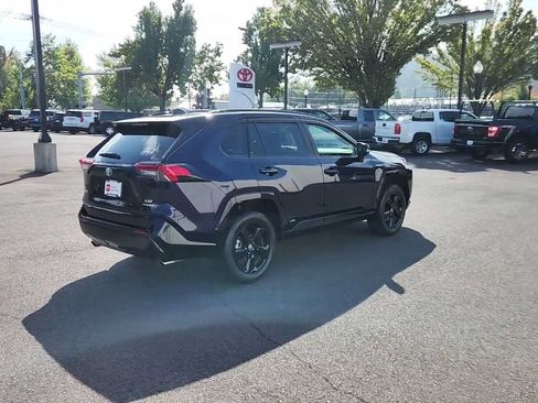 Used 2020 Toyota RAV4 XSE AWD/4WD image 8