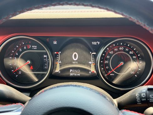 Used 2021 Jeep Wrangler Unlimited Rubicon AWD/4WD image 14