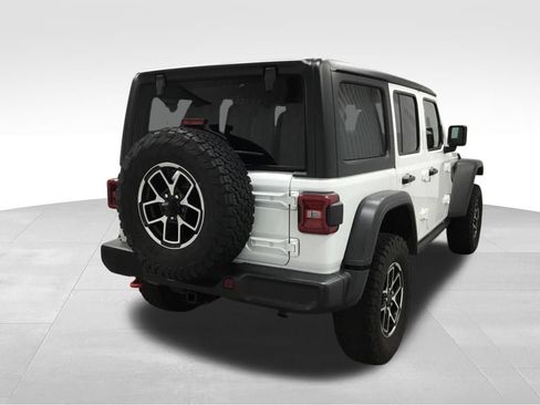 Used 2024 Jeep Wrangler Unlimited Rubicon AWD/4WD image 16