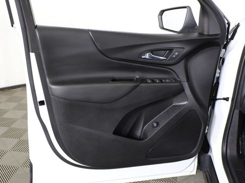 Used 2021 Chevrolet Equinox LT FWD image 22