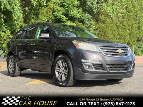 Used 2017 Chevrolet Traverse LT FWD image 9