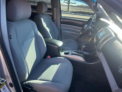 Used 2015 Toyota Tacoma 4x4 Double Cab w/ TRD Off-Road Package image 22