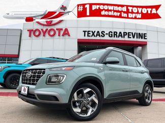 Used 2025 Hyundai Venue SEL video 1