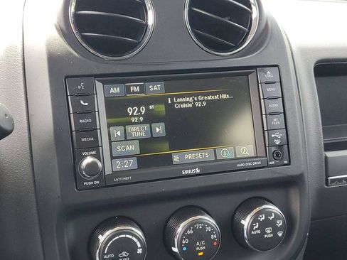Used 2016 Jeep Patriot High Altitude AWD/4WD image 14