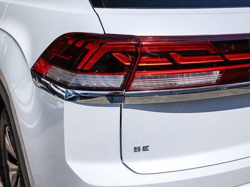 New 2026 Volkswagen Atlas Cross Sport SE image 9