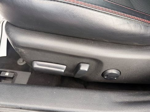 Used 2016 Toyota Camry SE FWD image 17