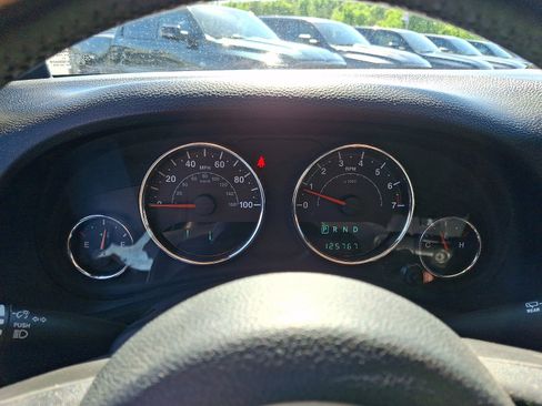 Used 2013 Jeep Wrangler Unlimited Sahara w/ Connectivity Group AWD/4WD image 19