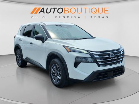 Used 2024 Nissan Rogue S AWD/4WD image 7