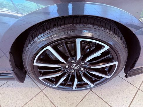Used 2024 Honda Accord Touring image 17