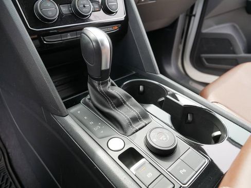 Certified 2023 Volkswagen Atlas SE image 32