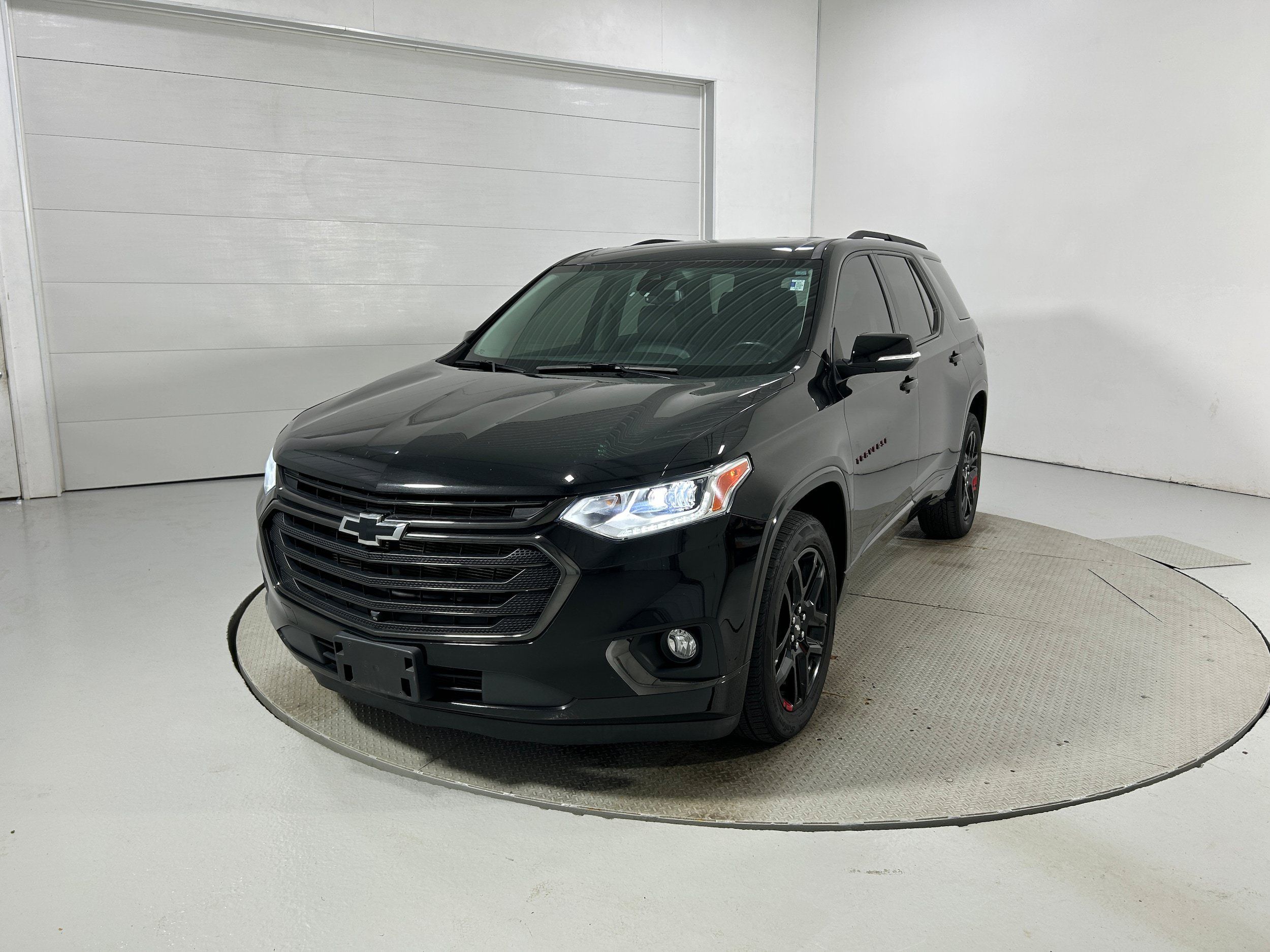 Used 2021 Chevrolet Traverse Premier w/ Redline Edition AWD/4WD image 21