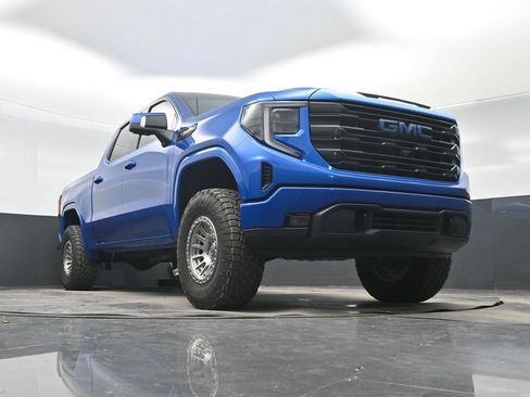 Used 2022 GMC Sierra 1500 Elevation w/ Elevation Premium Package AWD/4WD image 33