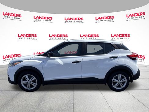Used 2020 Nissan Kicks S image 6