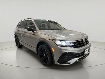 Used 2024 Volkswagen Tiguan SE R-Line