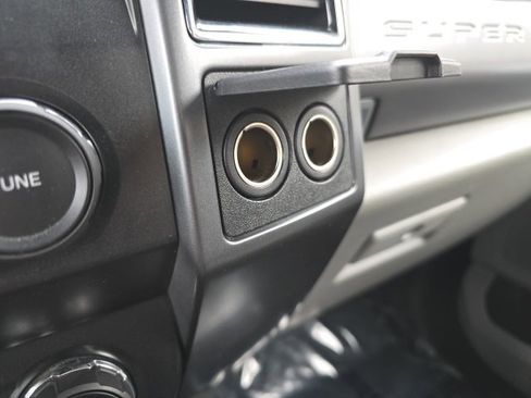 Used 2019 Ford F350 XLT image 19