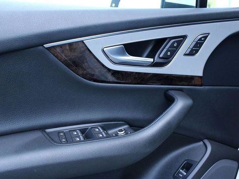 Used 2019 Audi Q7 2.0T Premium w/ Convenience Package image 12