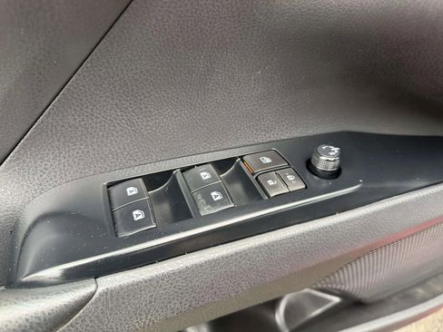 Used 2019 Toyota Camry LE w/ Carpet Mat Package image 13