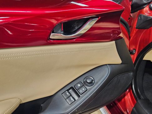 Used 2019 MAZDA MX-5 Miata RF Grand Touring RWD image 19