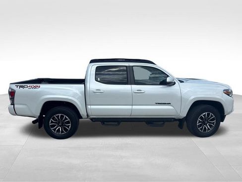 Used 2023 Toyota Tacoma TRD Sport w/ Technology Package AWD/4WD image 6