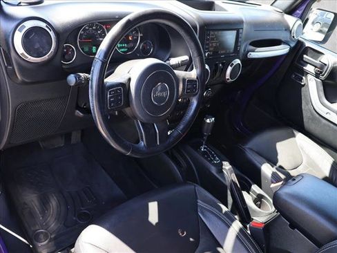 Used 2018 Jeep Wrangler Sahara w/ Mopar Chrome Edition Group AWD/4WD image 11