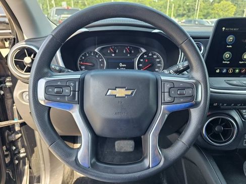 Used 2025 Chevrolet Blazer LT AWD/4WD image 19