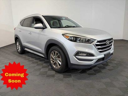 Used 2017 Hyundai Tucson SE w/ SE Popular Package 02