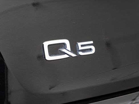 Used 2021 Audi Q5 Prestige w/ Prestige Package AWD/4WD image 18