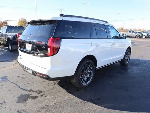 New 2025 Ford Expedition Platinum w/ Stealth Performance Package image 21
