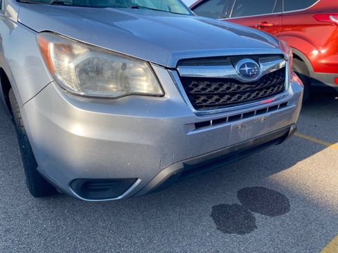 Used 2016 Subaru Forester 2.5i Premium w/ All-Weather Package AWD/4WD image 4
