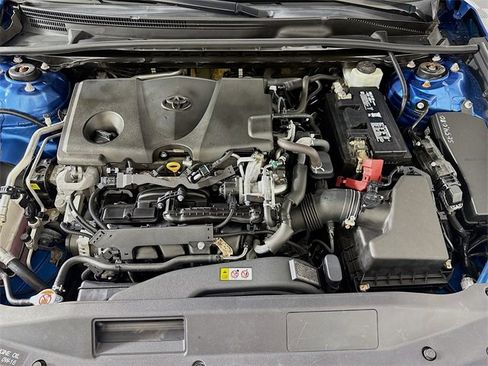 Used 2018 Toyota Camry SE image 30