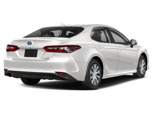 Used 2022 Toyota Camry LE w/ Cold Weather Package FWD image 2