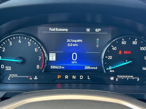 Used 2022 Ford Explorer XLT w/ Equipment Group 202A AWD/4WD image 25