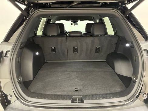 Certified 2025 GMC Terrain Elevation w/ Elevation Premium Package AWD/4WD image 17