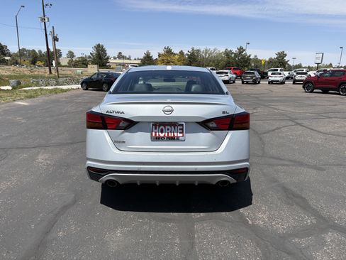 Used 2023 Nissan Altima 2.5 SL FWD image 9